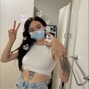 Meet your Posher, Hannah